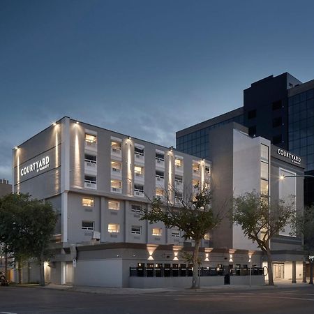 Courtyard By Marriott Regina Downtown Hotel Exterior photo